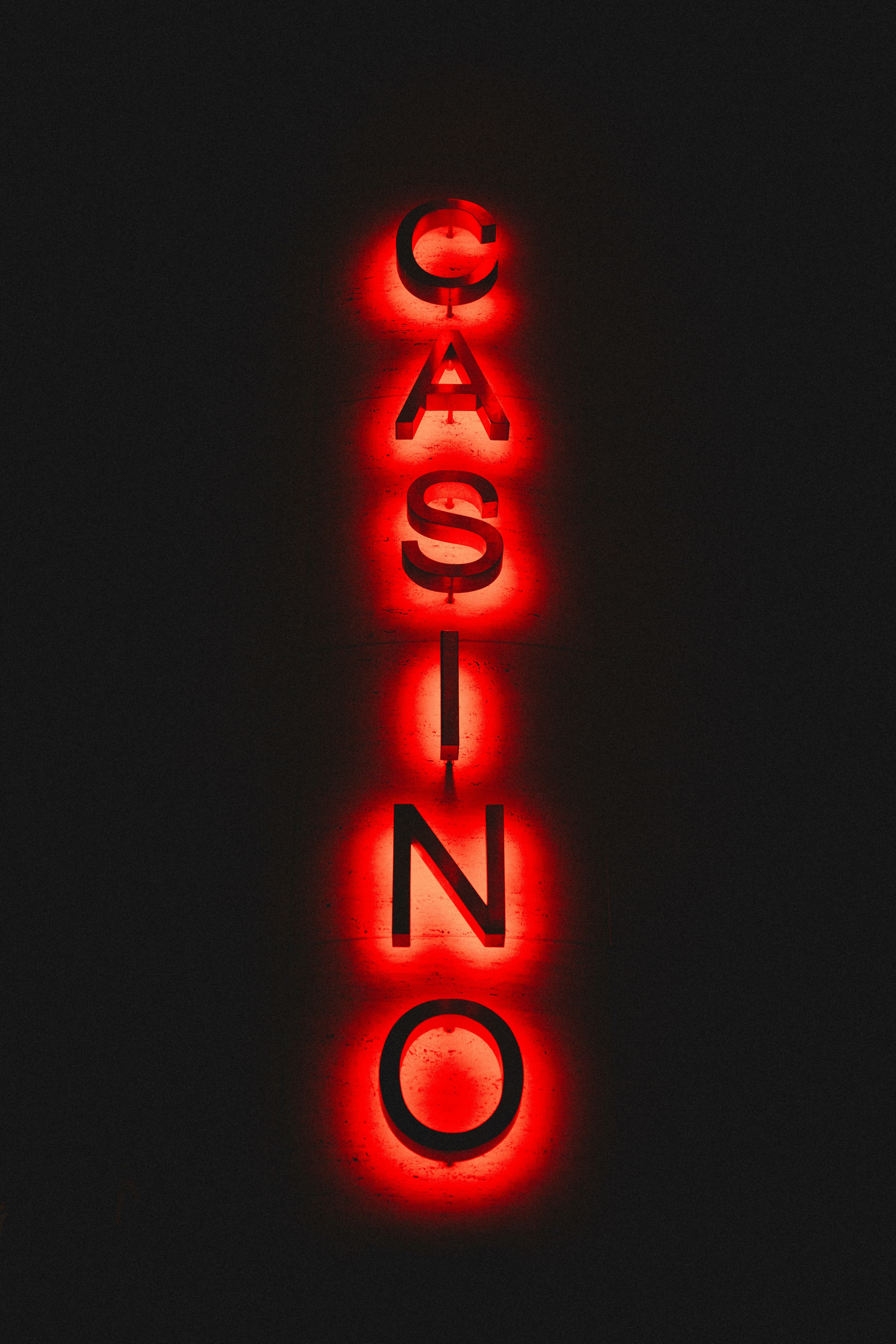 Blackjack Basic Strategy: When to Hit, Stand, Double & Split (With Charts)